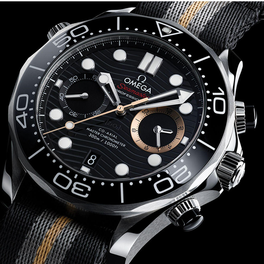 Seamaster Diver 300M Chronograph 007 First Light 44mm - Black on Fabric Strap