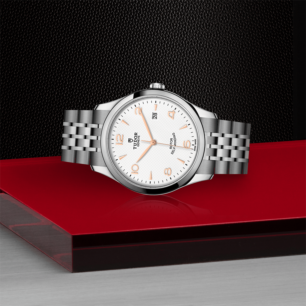 1926 41mm - White on Bracelet