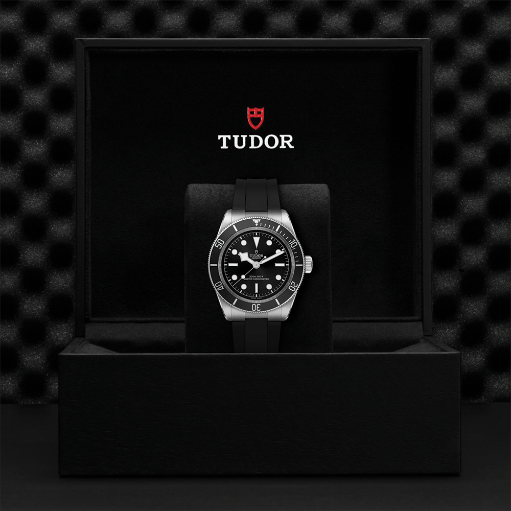 Black Bay 41mm - Black, Black Bezel on Rubber Strap