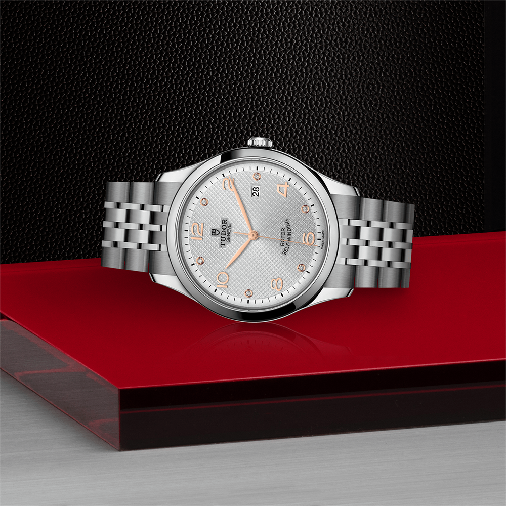 1926 41mm - Silver, Diamond-Set on Bracelet