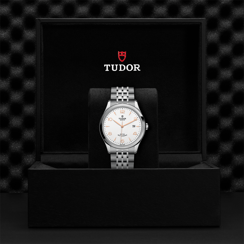 1926 41mm - White on Bracelet
