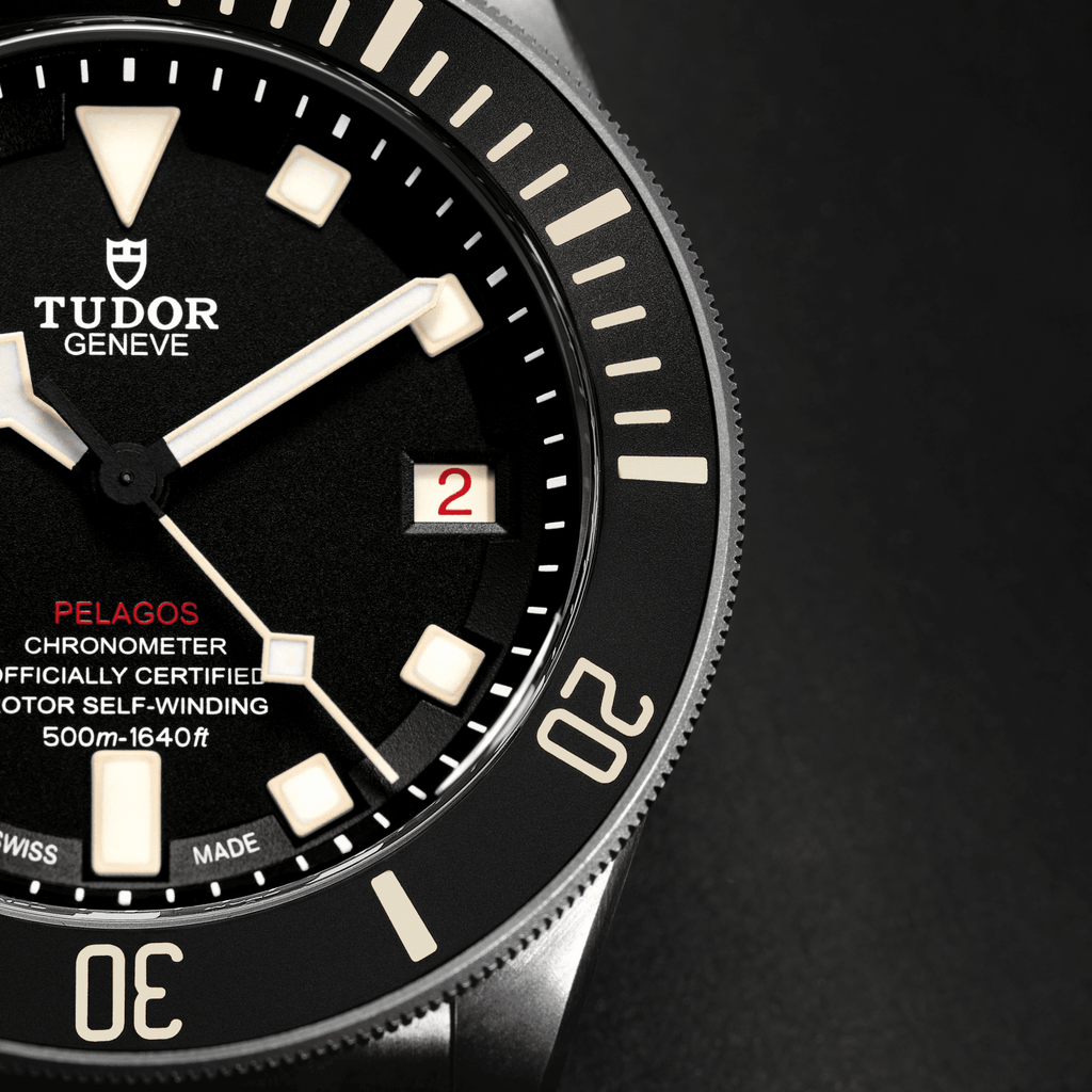 Pelagos LHD Titanium 42mm - Black on Bracelet w/ Extra Rubber Strap