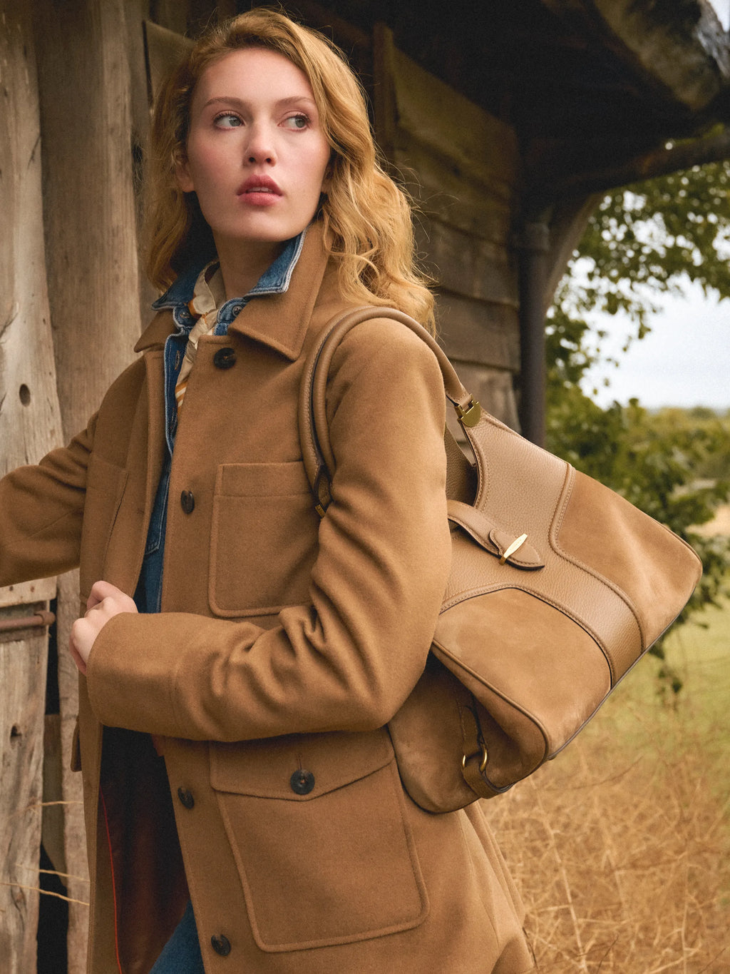 Aviemore Shoulder Bag - Tan Suede