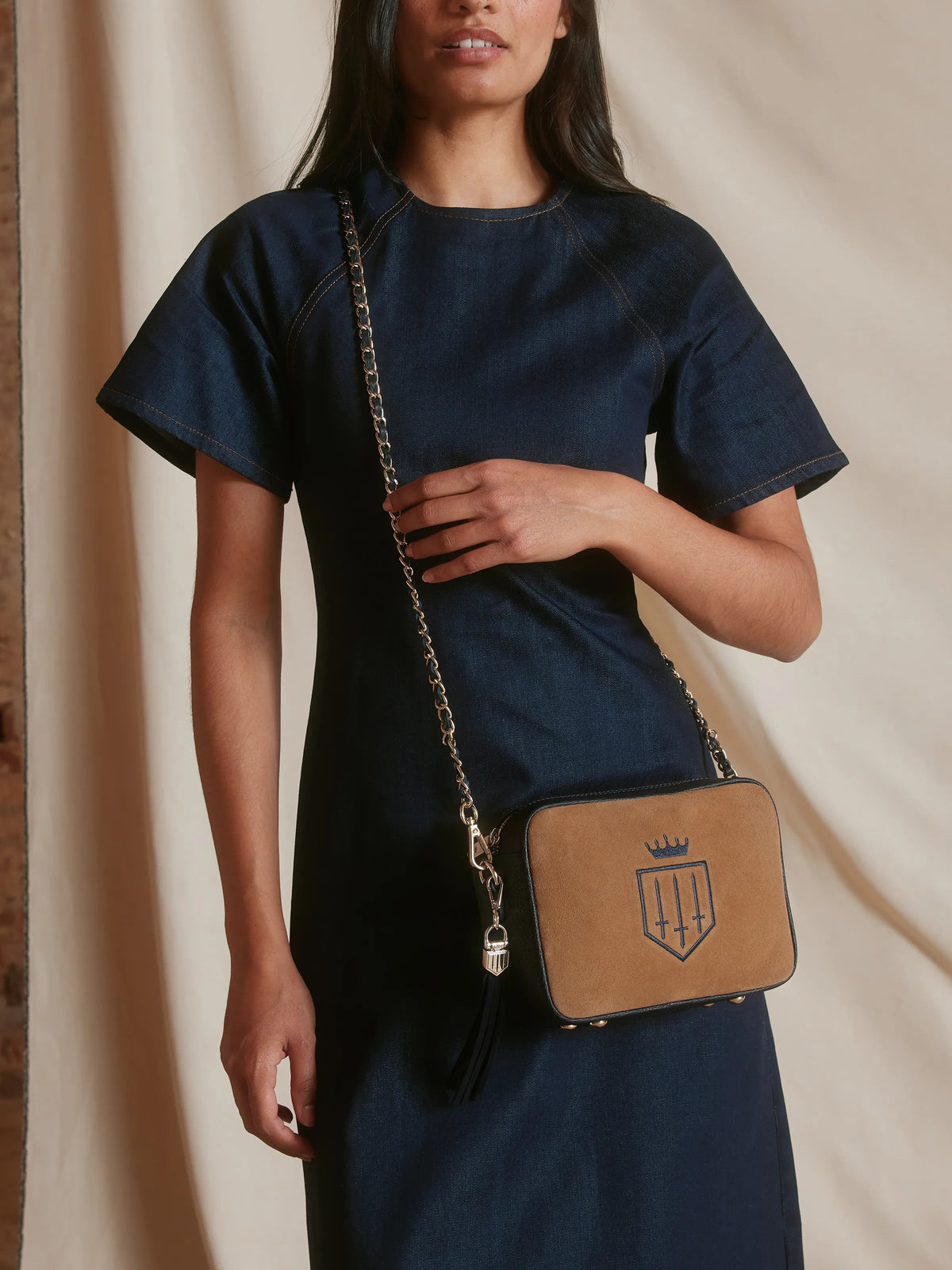 Finsbury - Tan & Navy